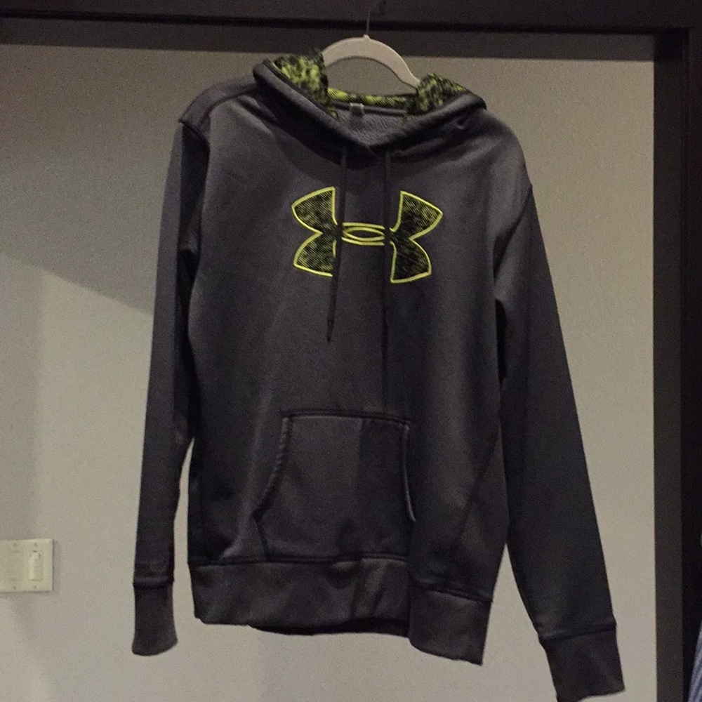 Under Armour dark grey sweatshirt,size XL